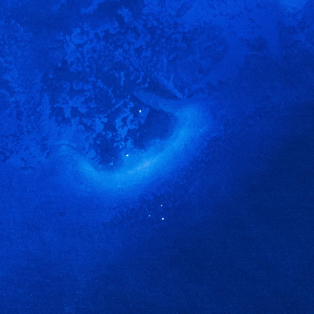 Molasses Reef United States — Photo: USGS | License: Public domain | Source: https://upload.wikimedia.org/wikipedia/commons/b/ba/Molasses_Reef_NC1NHAP840303117.jpg
